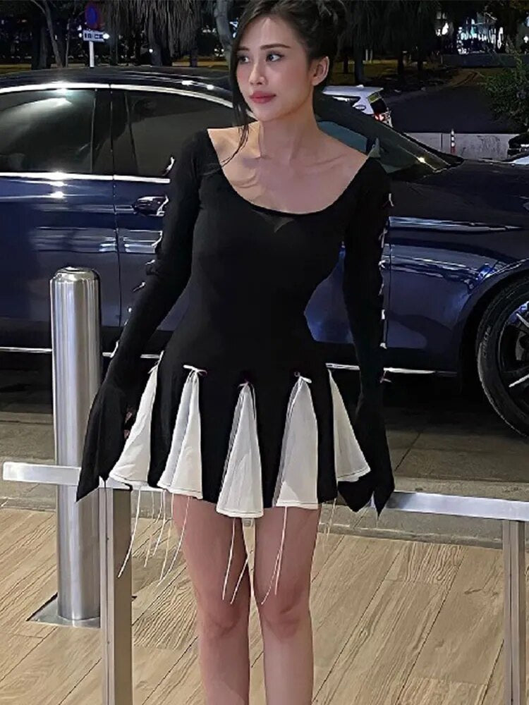 Vestido corto con cintas