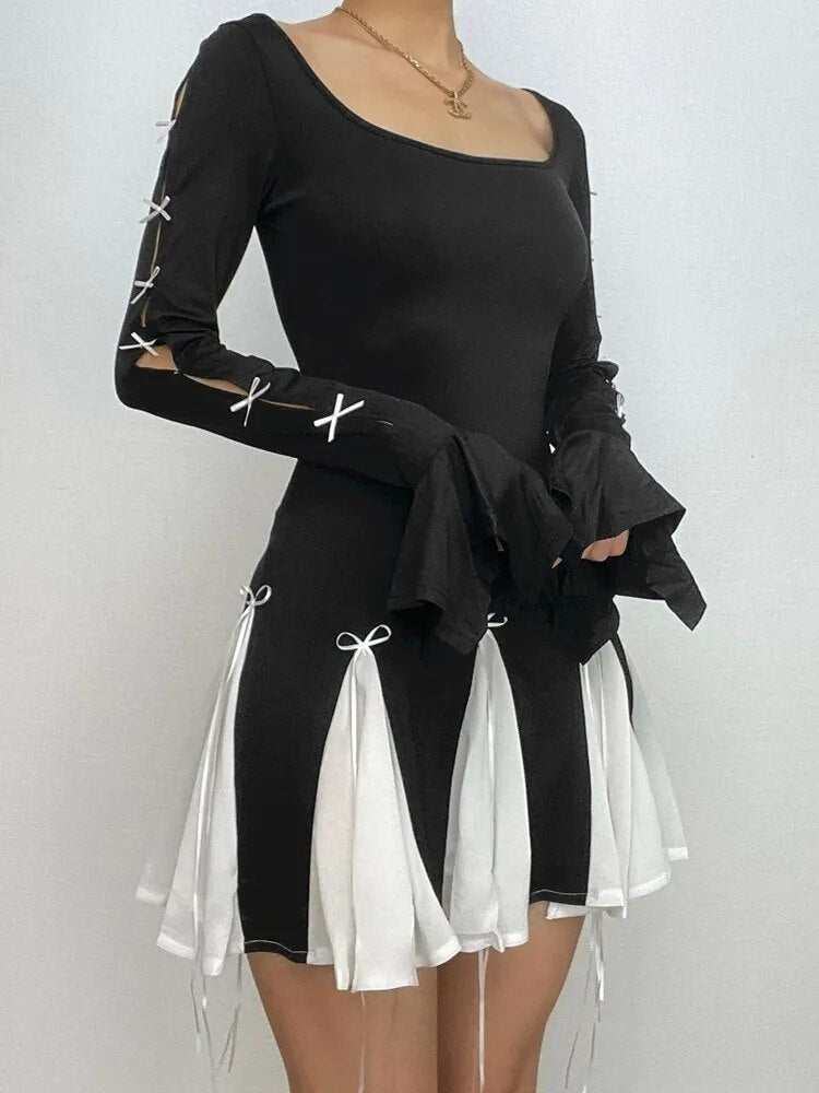 Vestido corto con cintas