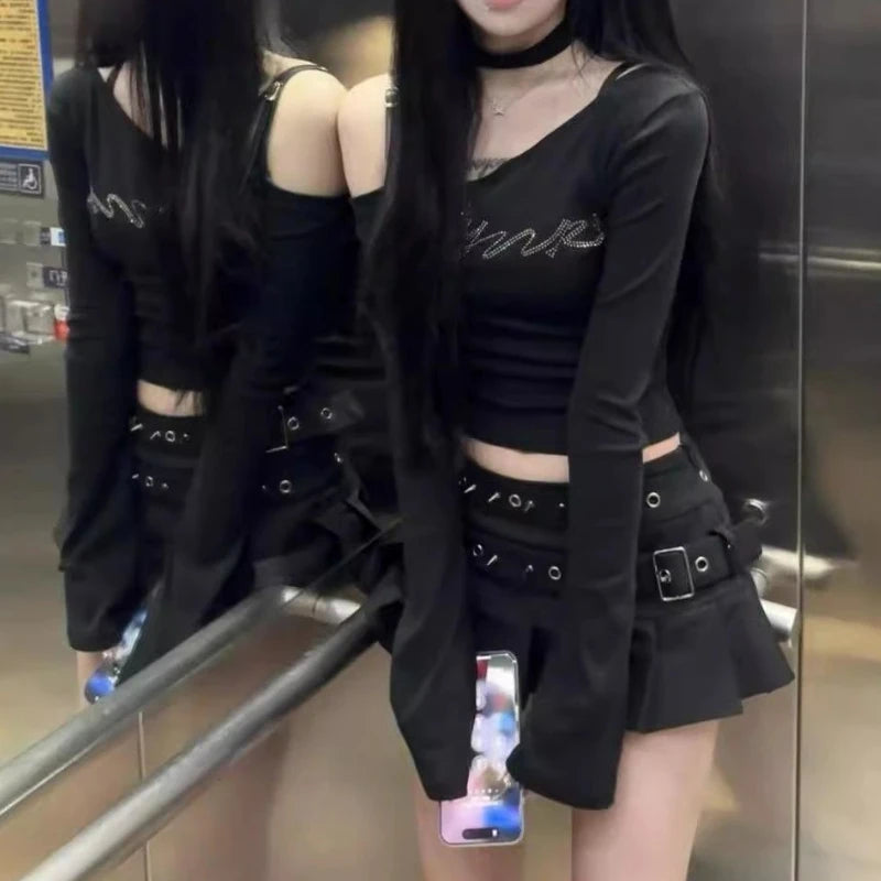 Minirock mit Gürtel