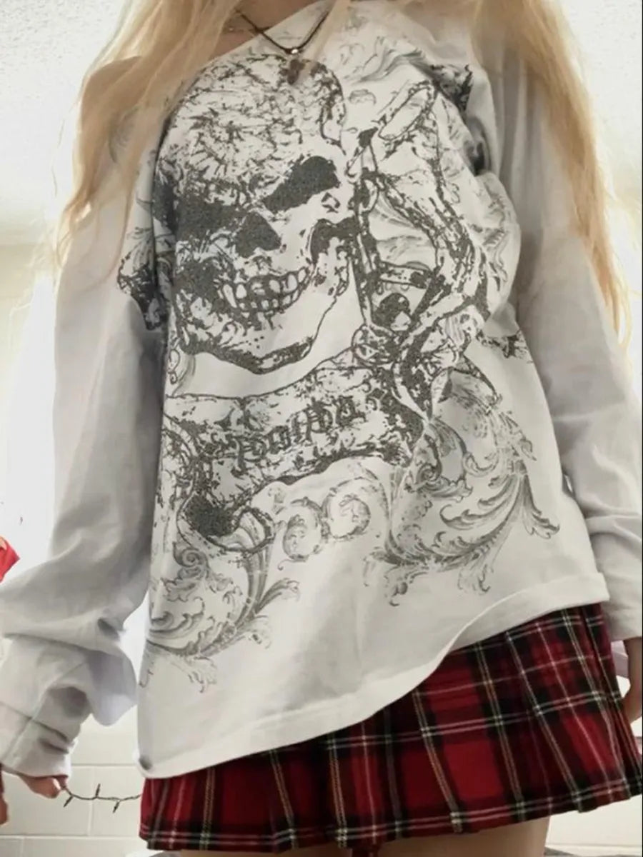 Off-Shoulder Pulli mit Totenkopf